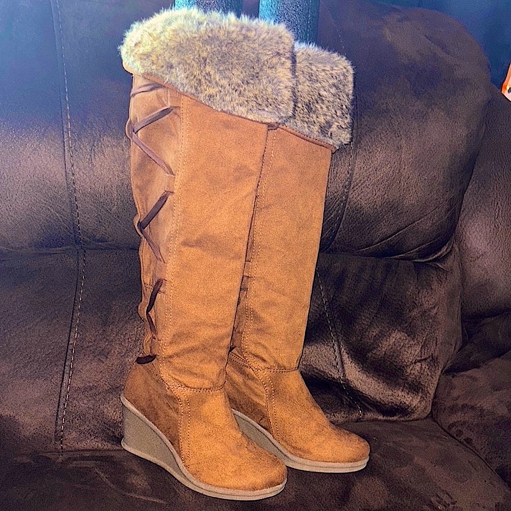 Decree Brown Winter Lace-Up Boots with Fur Trim